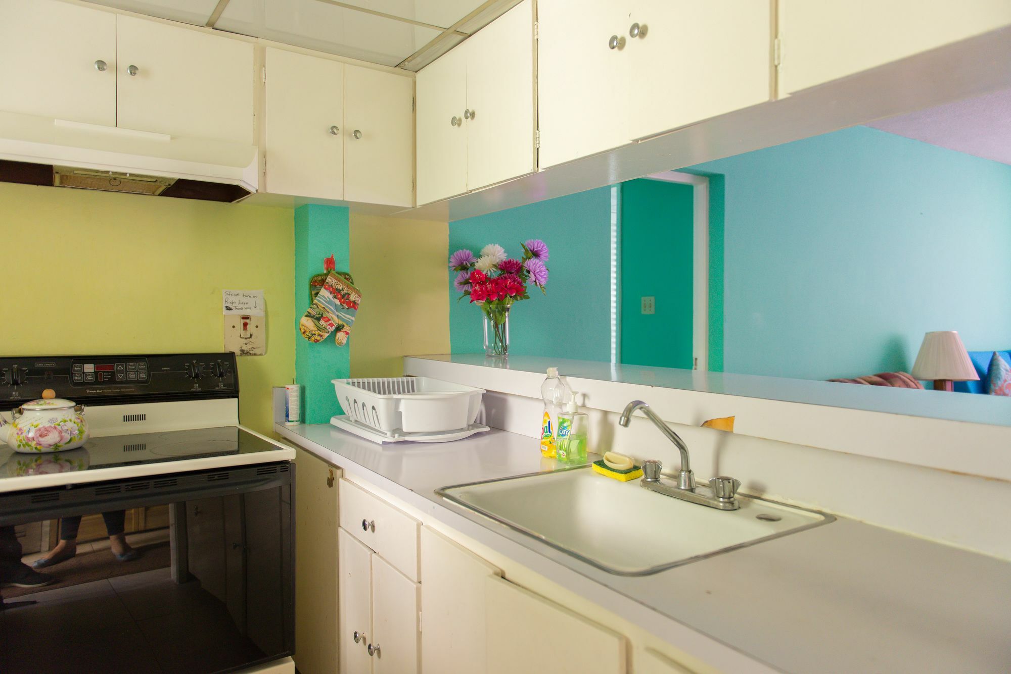 Montego Bay Club Apartments Bagian luar foto