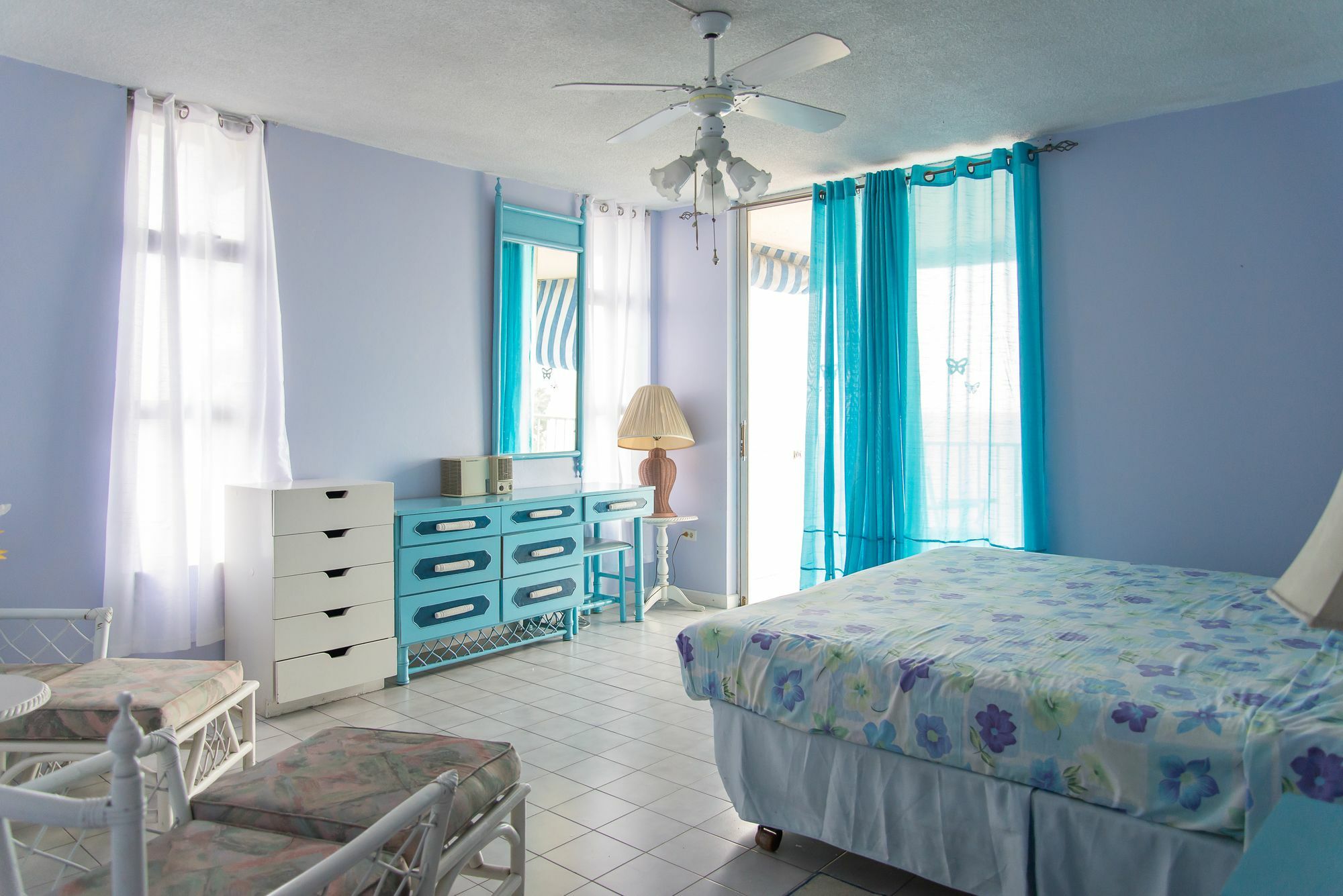 Montego Bay Club Apartments Bagian luar foto