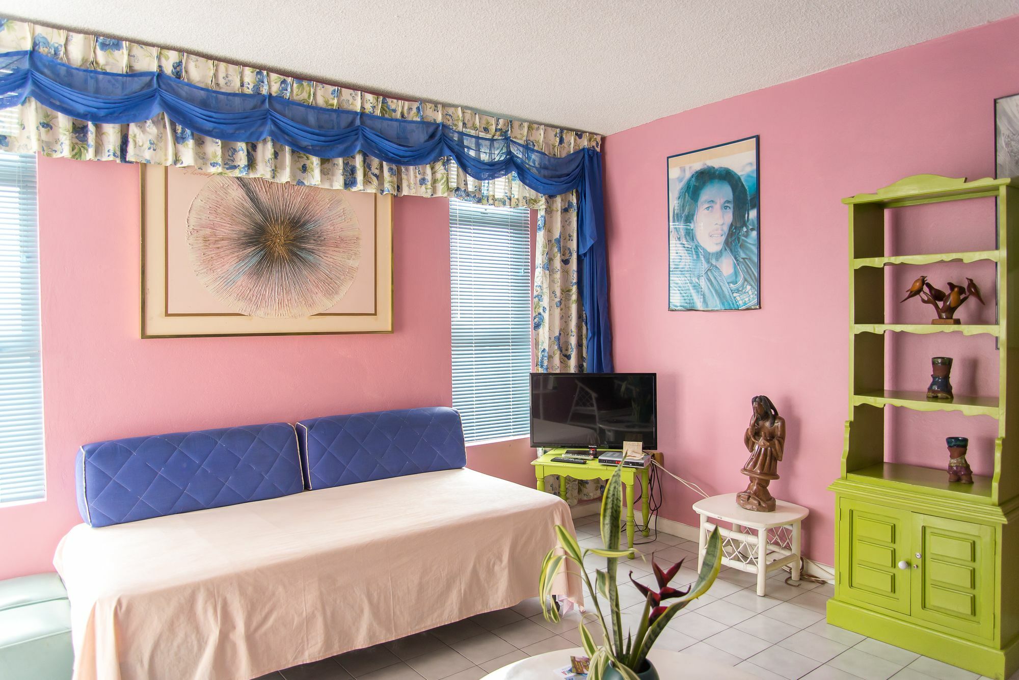 Montego Bay Club Apartments Bagian luar foto